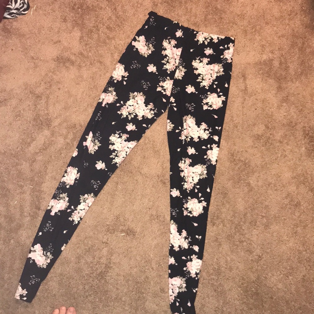 LEGGINGS